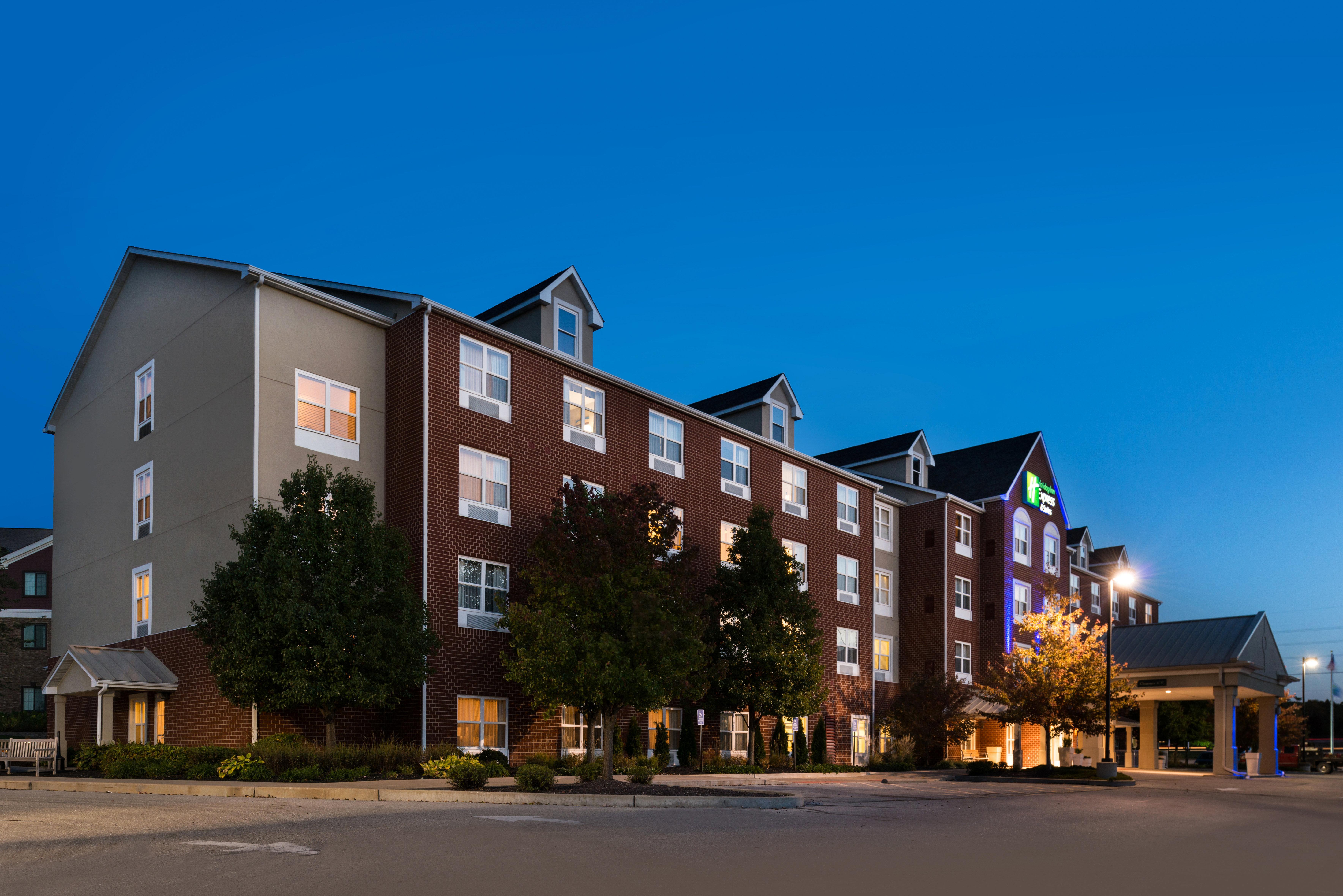 Holiday Inn Express Hotel & Suites St. Louis West-O'Fallon By Ihg Bagian luar foto