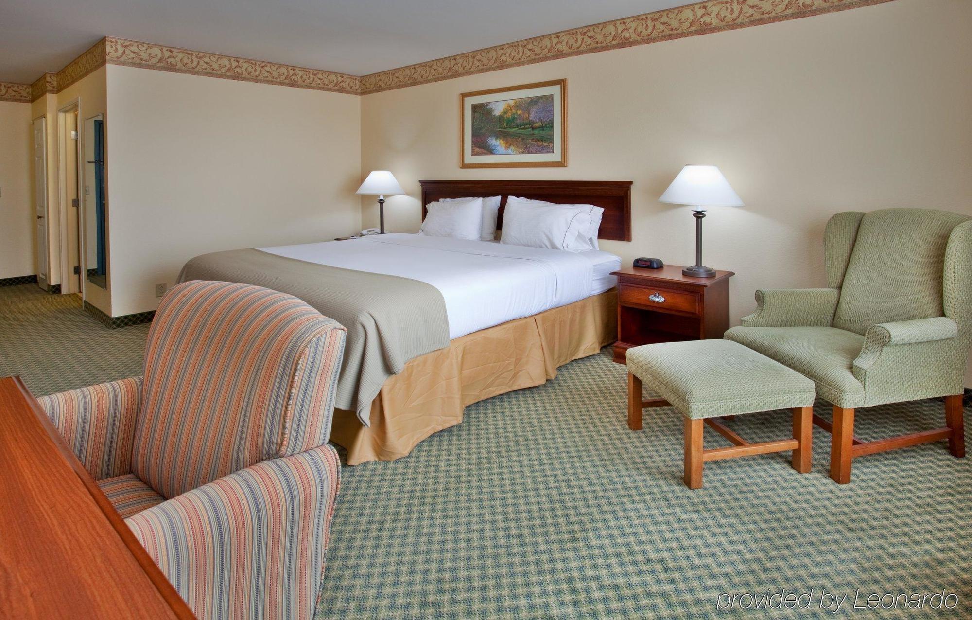 Holiday Inn Express Hotel & Suites St. Louis West-O'Fallon By Ihg Ruang foto
